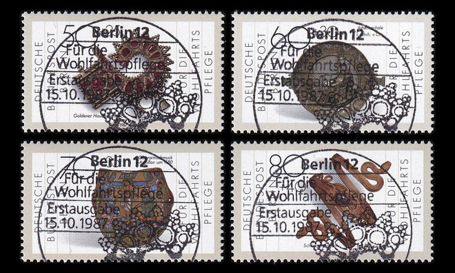 Berlin 789-92 o Kulta- ja hopeakoruja EPL (1987)