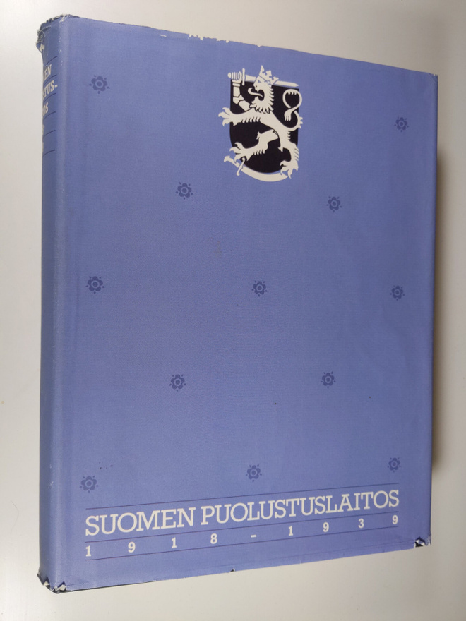 Jarl Kronlund : Puolustusvoimien rauhan ajan historia Suo...