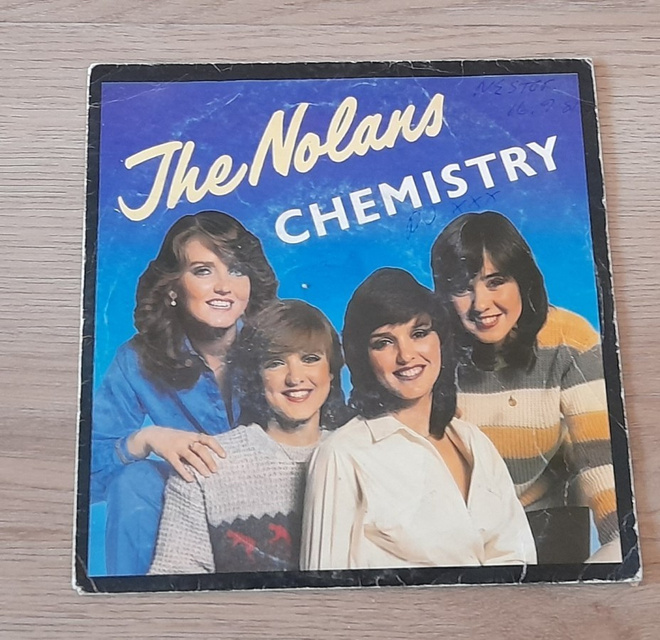 THE NOLANS Chemistry/Are you thinking of me A1485 1985