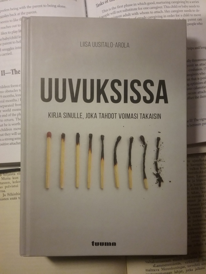 Liisa Uusitalo-Arola - Uuvuksissa (sid.)