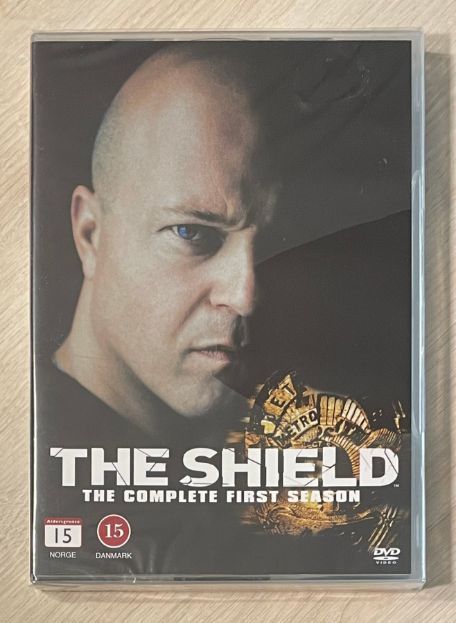 Shield - lain varjolla: Kausi 1 (2002) 4DVD (UUSI)