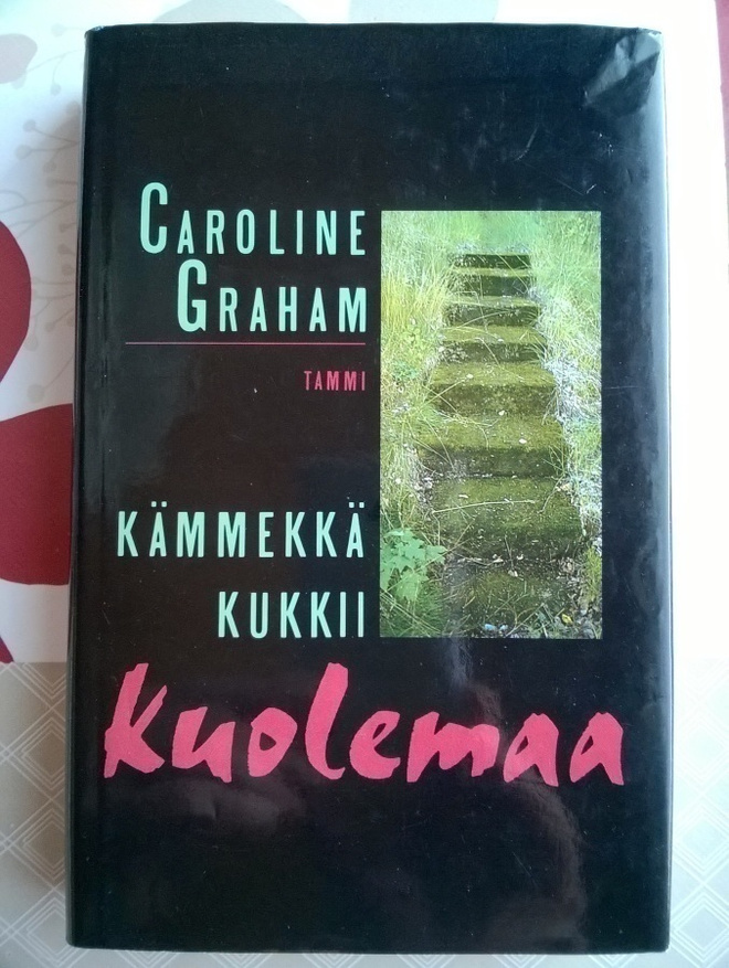 Kämmekkä Kukkii Kuolemaa Kirja