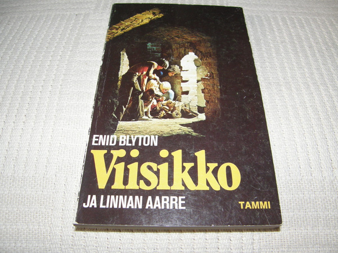 Enid Blyton Viisikko ja linnan aarre