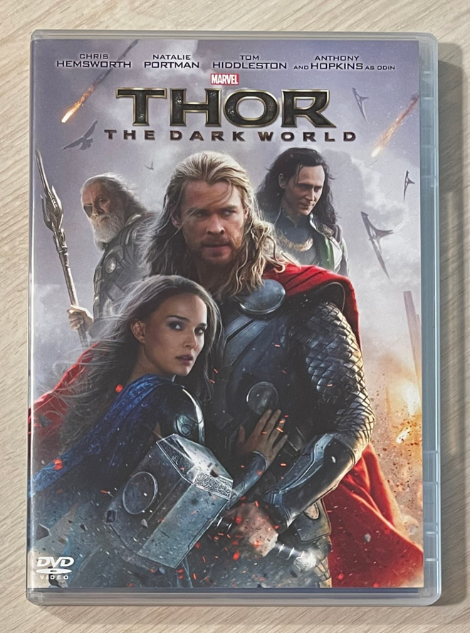 Thor - The Dark World (2013) Chris Hemsworth (UUSI)