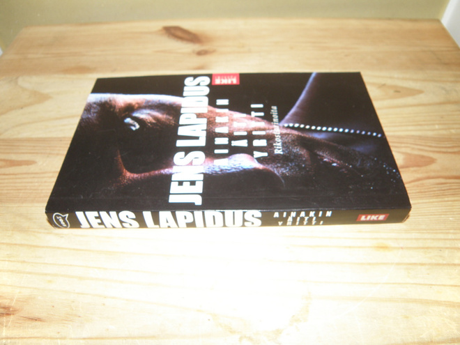 Jens Lapidus Ainakin äiti yritti (nidottu)
