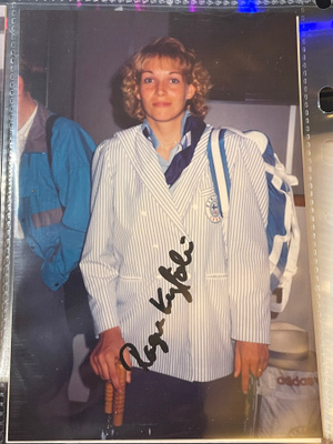 Ragne Kytölä nimikirjoitus fotossa