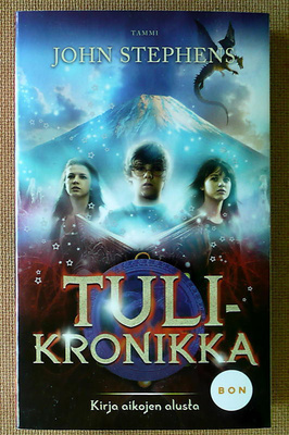 John Stephens:  Tulikronikka Smaragdiatlas