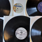 71 LP-LEVYÄ ROCK-,POP- MUSIIKKIA MIESLAULAJILTA YHTYEILTÄ - pikkukuva 5