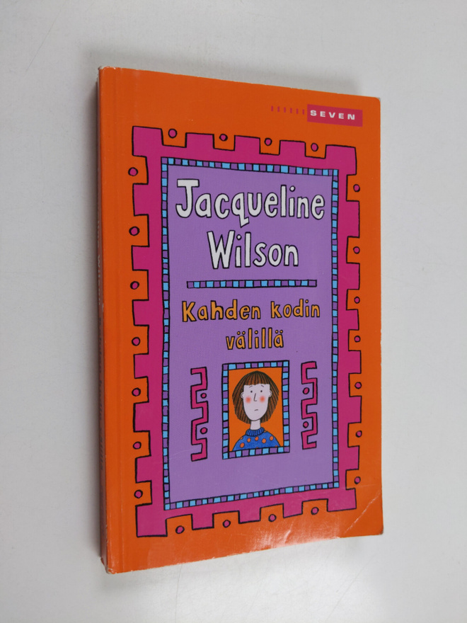 Jacqueline Wilson : Kahden kodin välillä
