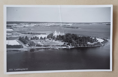 Lappajärvi nro 3573, kirkko, keskustaa, Velj. Karhumäki ei p