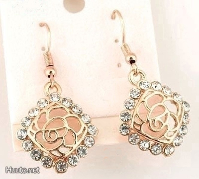 421 .. 9k Kulta Duble Ladys " Zircon .. Korvakorut