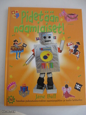 Pidetään naamiaiset