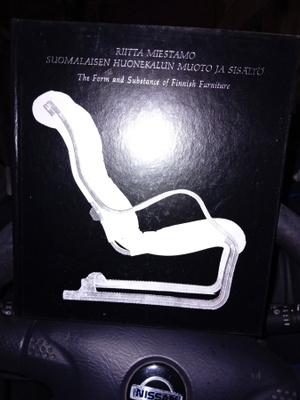 Miestamo SUOMALAISEN HUONEKALUN MUOTO JA SISÄLTÖ