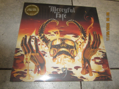 Mercyful Fate 9 LP Avaamaton värivinyyli ja juliste
