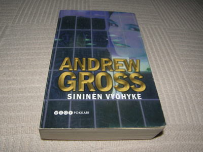 Andrew Gross Sininen vyöhyke -pok