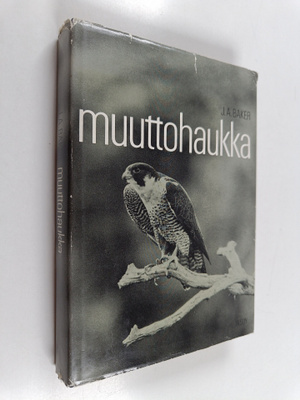 J. A. Baker : Muuttohaukka