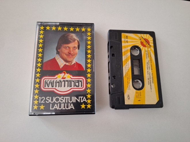 KAI HYTTINEN 2 - 12 SUOSITUINTA c-kasetti (mm. TUULIAJOLLA )