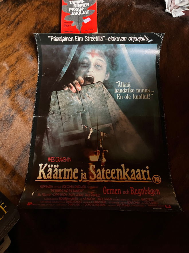 Käärme ja sateenkaari elokuvajuliste
