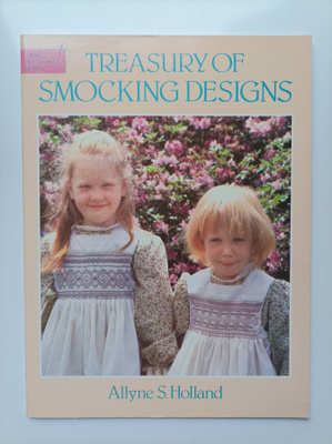 Koruompelu - smocking kirjoja
