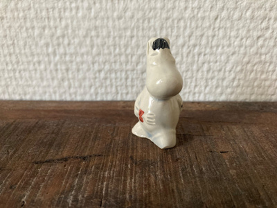 Niiskuneiti figuuri 50-luku, muumifiguuri