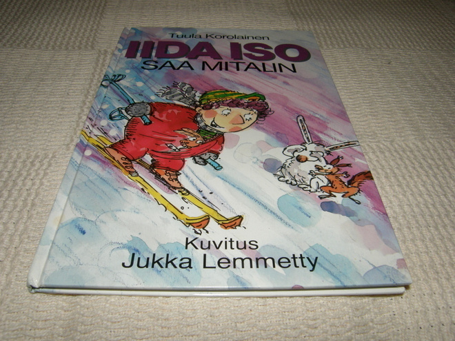 Tuula Korolainen Iida Iso saa mitalin
