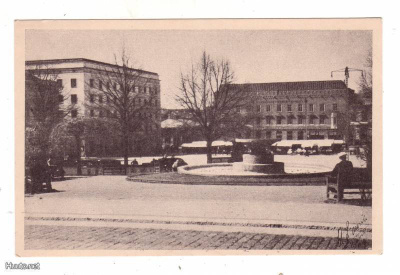 HÄMEENLINNA: TORIA JA PUISTO ( Laurilan kortti 1930-luku)