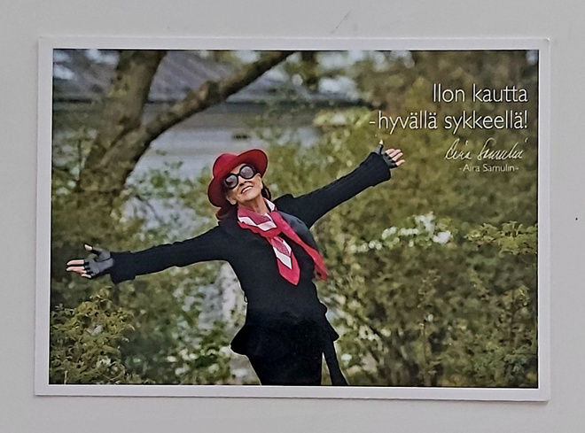 AIRA SAMULIN-"Ilon kautta-hyvällä sykkeellä!"-KULKEMATON