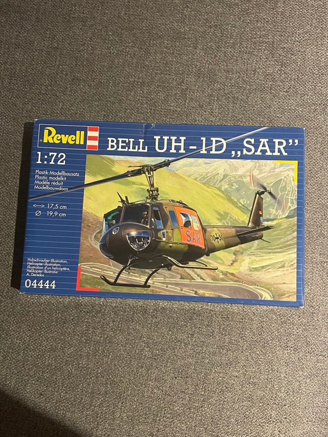 Revell Bell UH-1D SAR 1:72 04444 Koottava pienoismalli