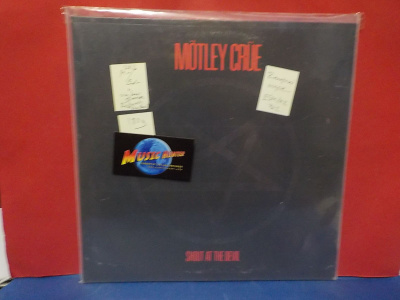 MÖTLEY CRUE - SHOUT AT THE DEVIL M-/EX- 2016 PRESS 180G LP