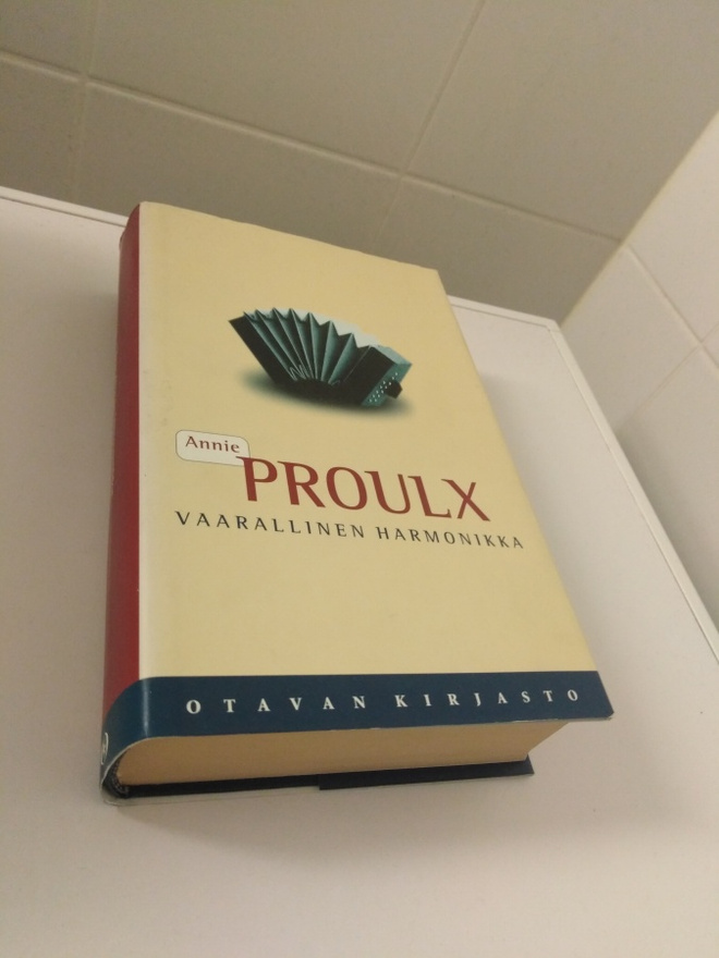 Annie Proulx: Vaarallinen harmonikka