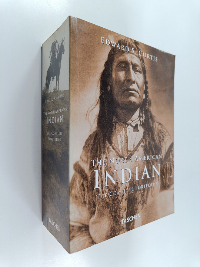 Edward S. Curtis : The North American indian : the comple...