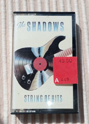 THE SHADOWS STRING OF HITS C-KASETTI