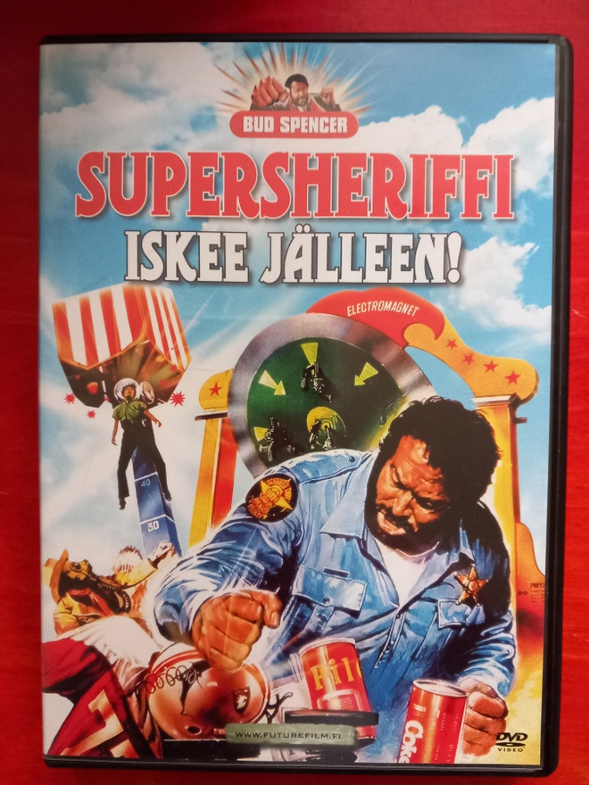 Supersheriffi iskee jälleen DVD