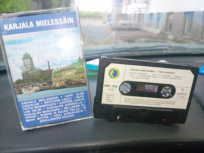 C-kasetti Pasi Kaunisto : Karjala mielessäin ( SIGNED  )