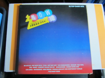 NOW MUSIC 10 : TUPLA KASARI KOKOELMA ERI ESITTÄJIÄ
