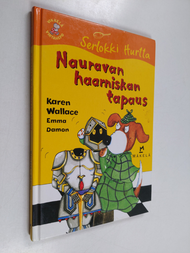 Karen Wallace : Nauravan haarniskan tapaus