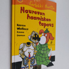 Karen Wallace : Nauravan haarniskan tapaus - pikkukuva 1
