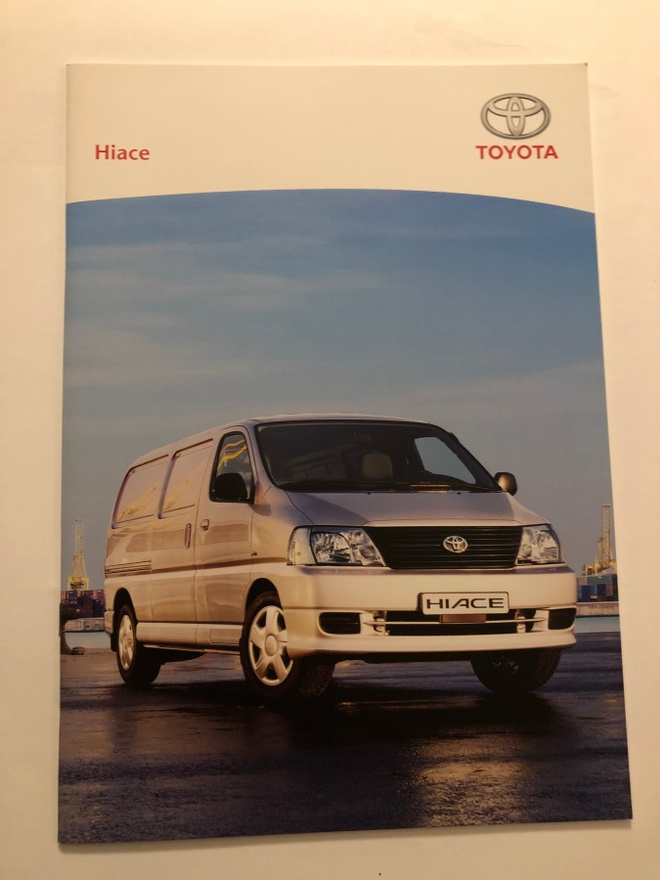Myyntiesite - Toyota Hiace - 10/2006