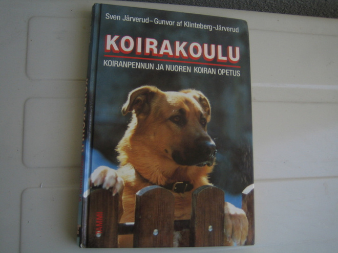 Sven ja Gunvor Järverud - Koirakoulu