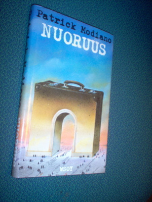 Patrick Modiano: NUORUUS (1.p.1986)  Sis.postikulut