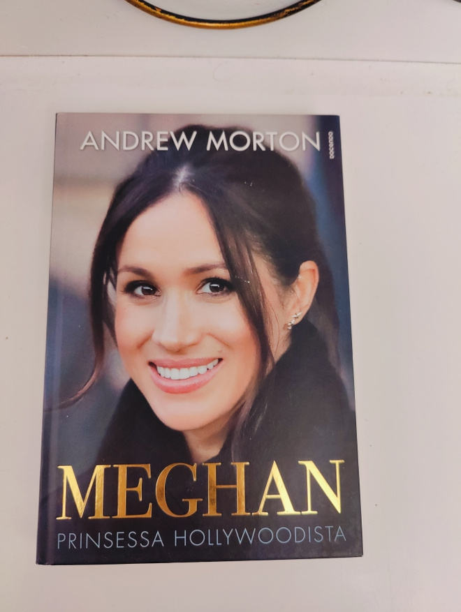 Andrew Morton; Meghan - prinsessa Hollywoodista