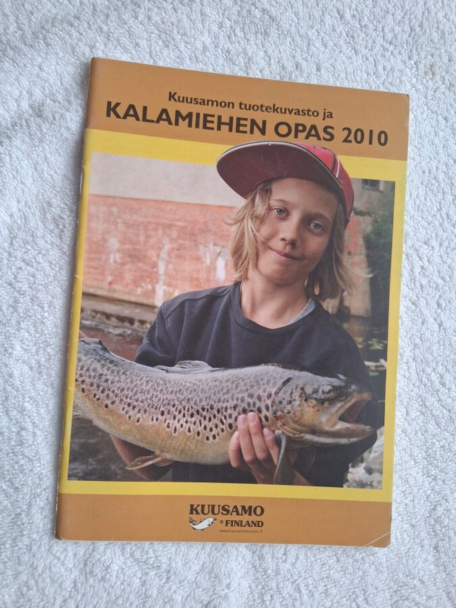 Kuusamon tuotekuvasto ja kalamiehen opas 2010
