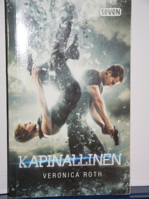 Veronica Roth : KAPINALLINEN