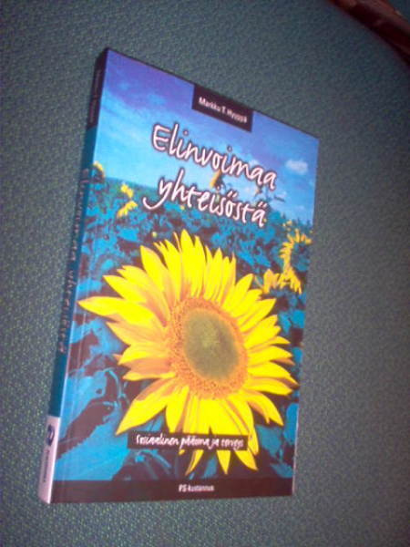 Hyyppä: ELINVOIMAA YHTEISÖSTÄ (2002) Sis.postikulut