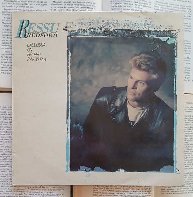 Ressu Redford - Laulussa on helppo rakastaa (LP)
