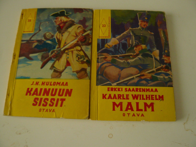 Poikien seikkailukirjaston kaksi kirjaa