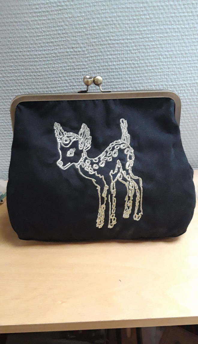 Ivana kosmetiikkalaukku, Bambi kuvio, design Paola Suhonen