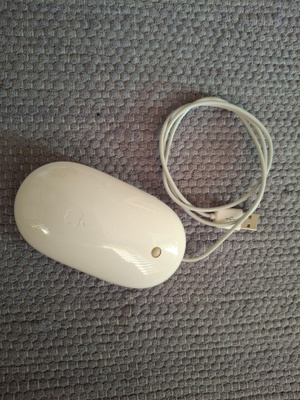 Apple langallinen optinen USB hiiri Mighty Mouse