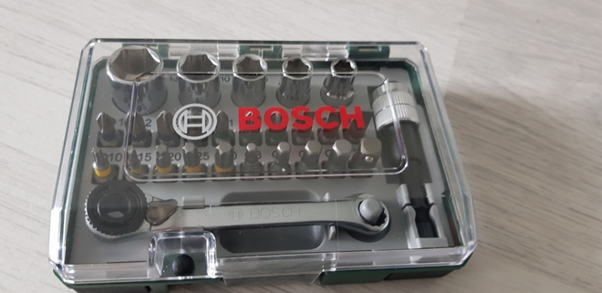 Bosch ruuvauskärkisarja -  27 osaa - sisältää räikän