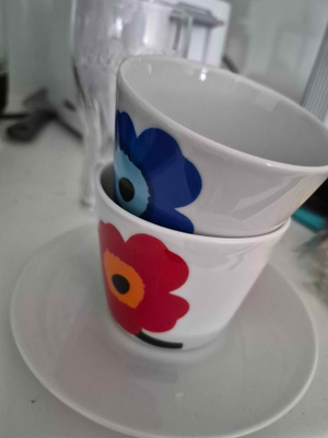 Marimekko Unikko kahvikupit + lautaset (7 kpl setti)